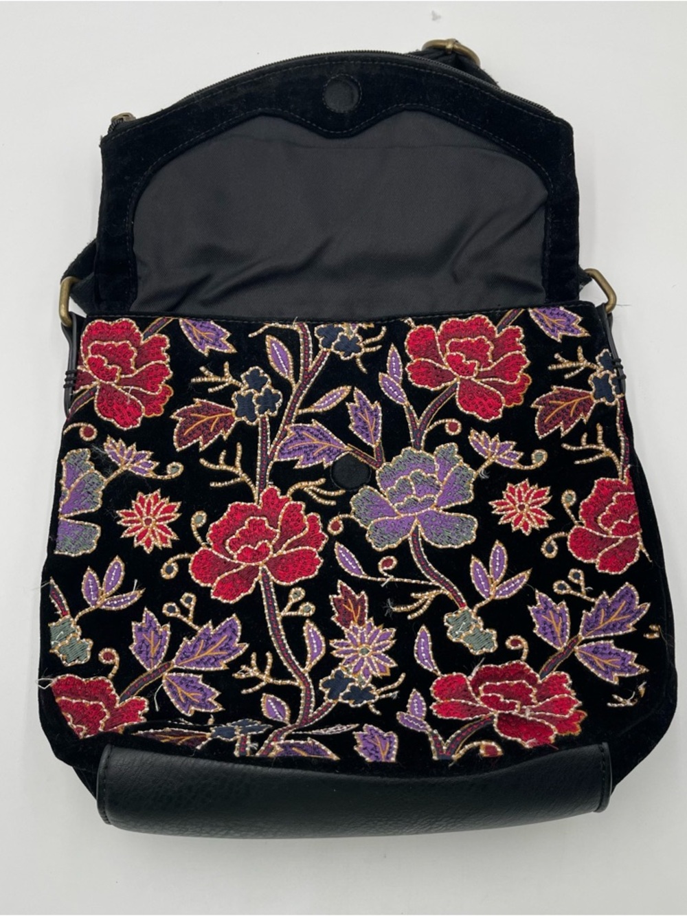 Sakroots Women’s Crossbody Bag Floral Embroidered Black Boho Hippie - Picture 7 of 14